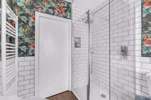 Photo 32- click for photo gallery